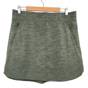 Orvis Women's athletic active skort size large camo olive green fish golf
